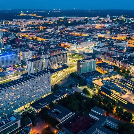 Urban Global, 12th Floor No 23a, Free Garage, Self Check-in, No Deposit *