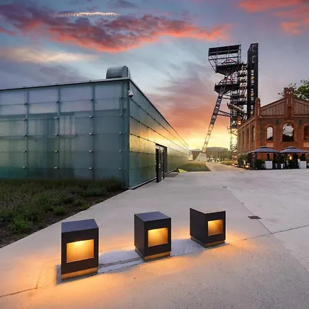 Urban Global, 12th Floor No 23a, Free Garage, Self Check-in, No Deposit