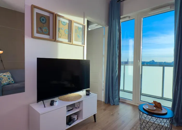 Urban Global, 12th Floor No 23a, Free Garage, Self Check-in, No Deposit شقة *