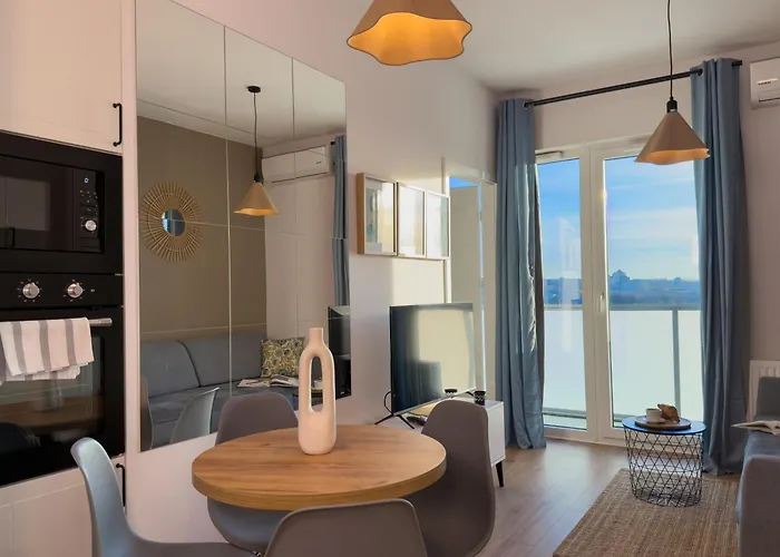 Urban Global, 12th Floor No 23a, Free Garage, Self Check-in, No Deposit קטוביץ